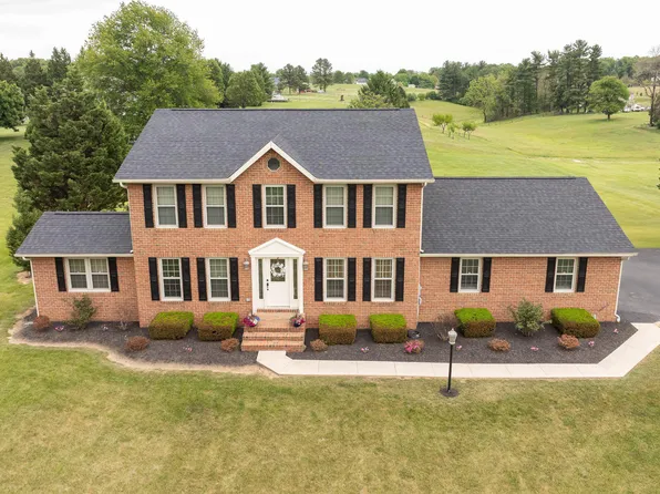 1131 Kelly Island Rd, Martinsburg, WV 25405
