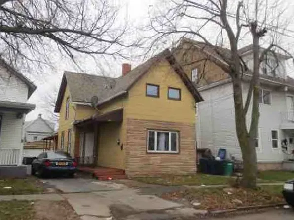360 Dearborn St, Buffalo, NY 14207