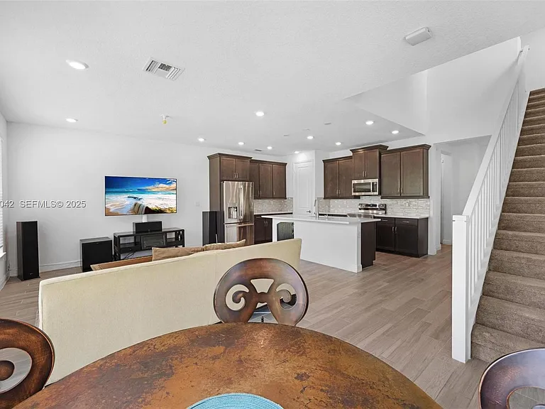 4317 Lago Vista Dr — Photo 4