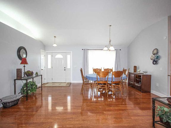 5th image of 618 Sawgrass Way