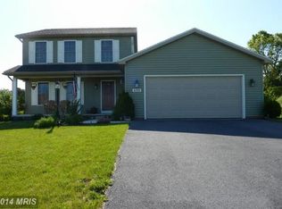 6599 Olde Pine Dr, Chambersburg, PA 17202