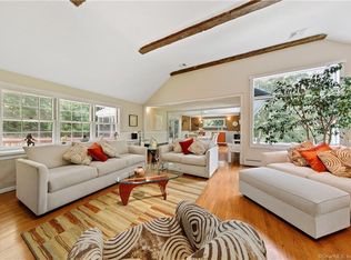 8 Highwood Ln, Westport, CT 06880