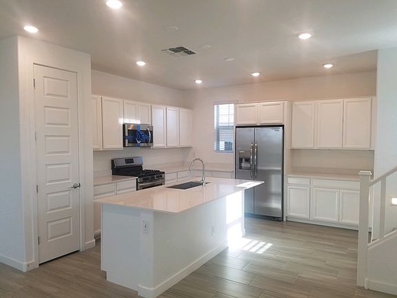 5th image of 1058 E Sabino Dr