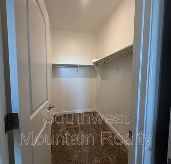 2226 E Comiskey Dr — Photo 11