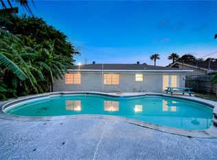 1426 Harbor View Dr, Galveston, TX 77550