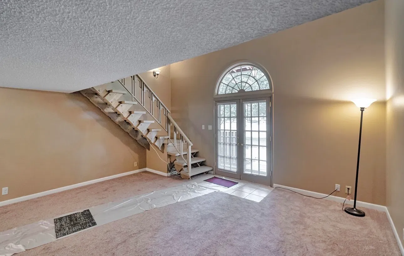 1 bed, 1.5 bath, 720 sqft, $1,500 — Photo 2
