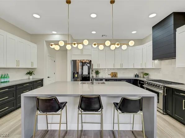 386 Hoskins Ct, Henderson, NV 89012