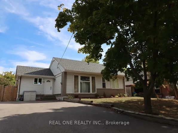 130 Mayfield Dr, Oakville, ON L6H 1K7