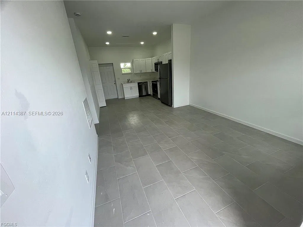 Greenbriar — Photo 2