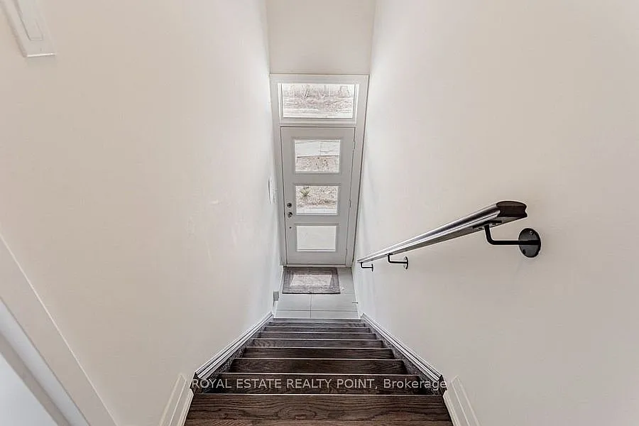 2 bed, $2,600 — Photo 4