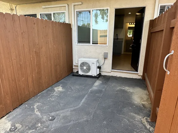 6646 Kelly St #10, San Diego, CA 92111