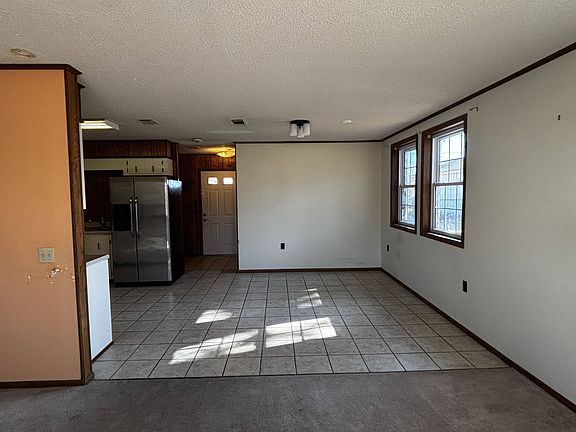 5th image of 210 S Meadow Pl