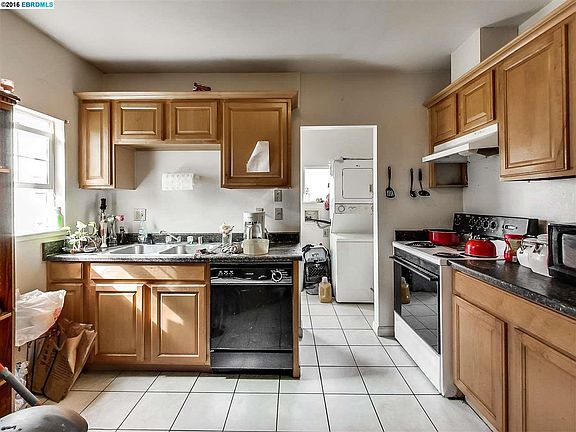 3rd image of 5823 Kingsley Cir