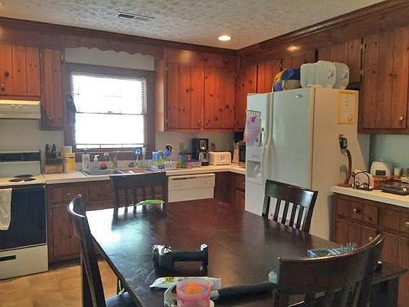 4th image of 6421 Brandy Ct