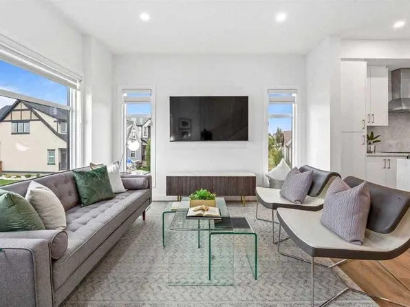 200 E Belvedere Blvd SE #402, Calgary, AB T1X 0L5