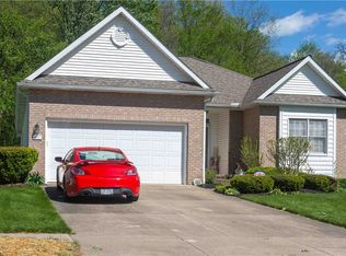 658 Ridgecliff St #6, Tallmadge, OH 44278