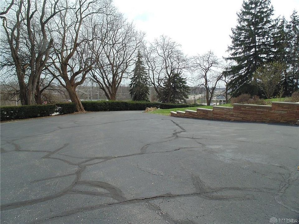 2nd image of 4949 Chambersburg Rd
