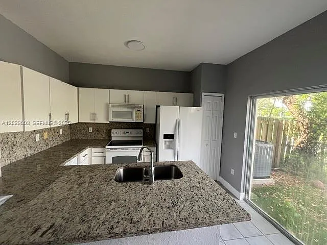 8258 NW 108th Pl #4 — Photo 11
