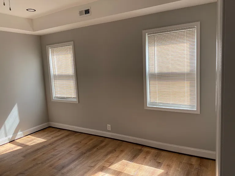 2501 Linden Ave #2B — Photo 8