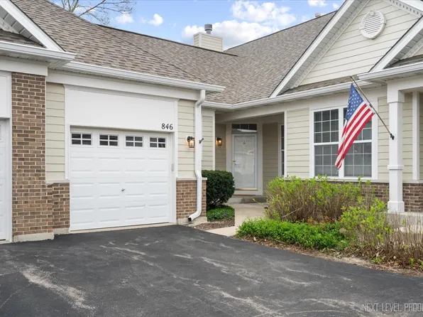 846 Skyline Dr, Batavia, IL 60510