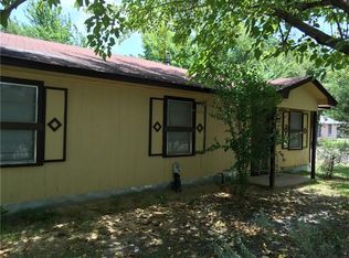607 S Dallas St, Kaufman, TX 75142