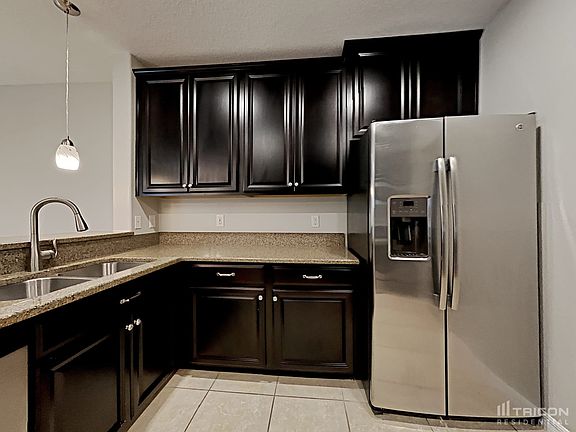 5th image of 1124 Ballard Green Pl