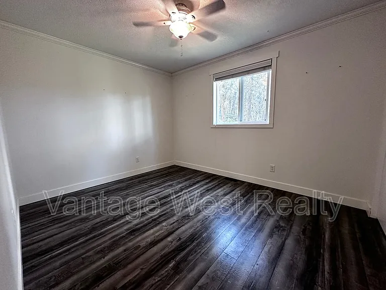 5235 Chase Rd — Photo 16