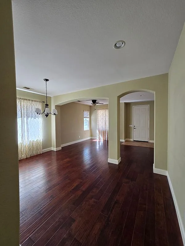 4 bed, 2.5 bath, 2388 sqft, $5,700 — Photo 3