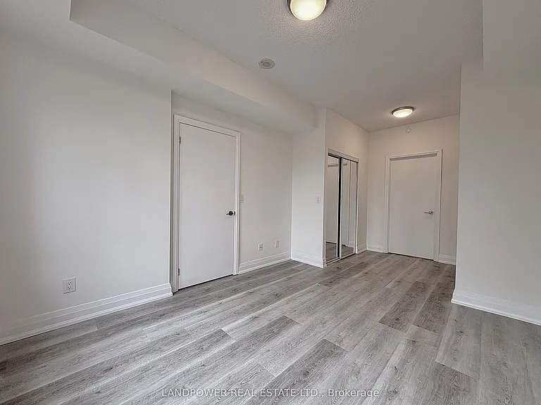 399 Spring Garden Ave #212 — Photo 8