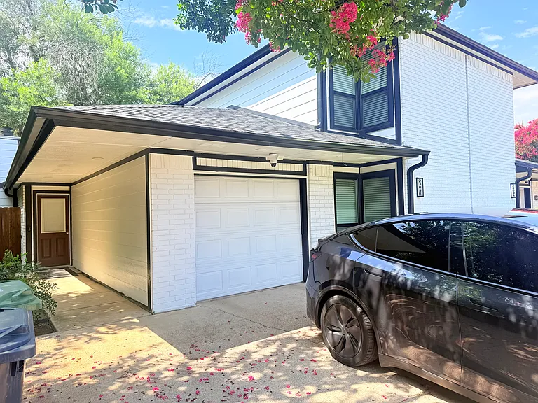 2309B Windy Pine Ln — Photo 3