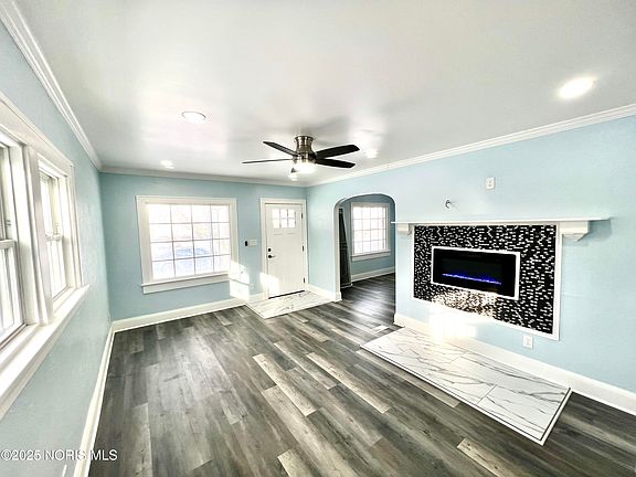 4th image of 1953 Talbot St