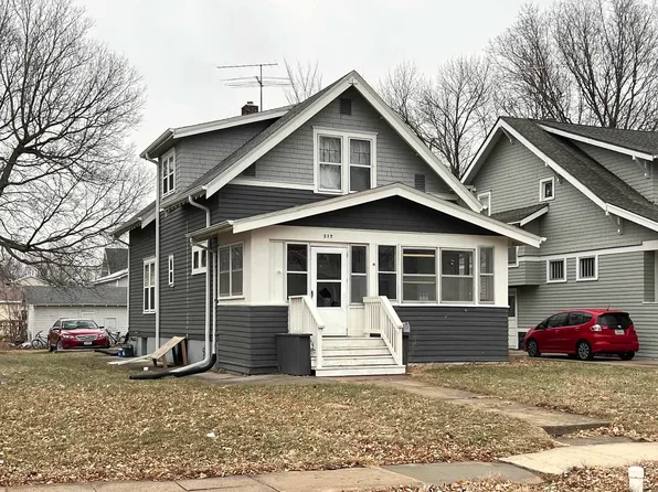 217 N Willow St, Vermillion, SD 57069