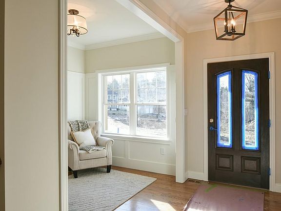 3rd image of 17 Old Essex St #3