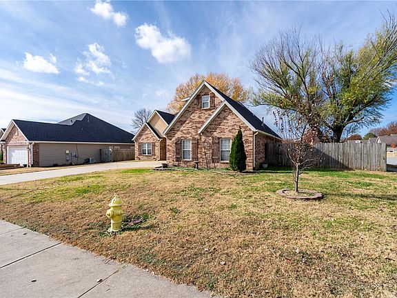 3rd image of 1410 Ezekiel Ct