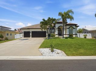 109 16th St, Belleair Beach, FL 33786