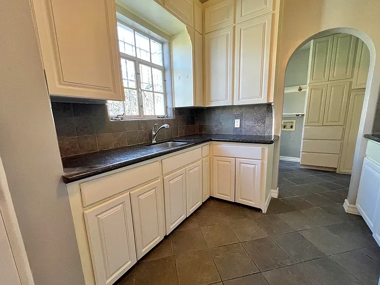 4785 Cumberland Cir — Photo 13