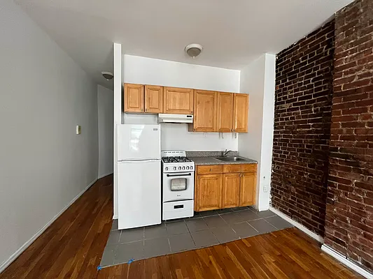 Rented by Crosstown Apartments NYC | media 2