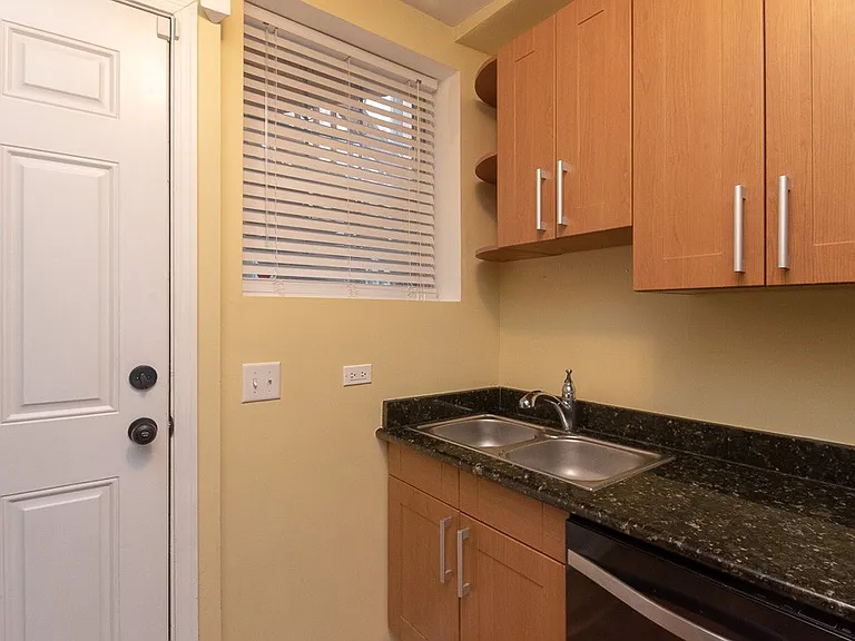3103 W Lawrence Ave #3 — Photo 5