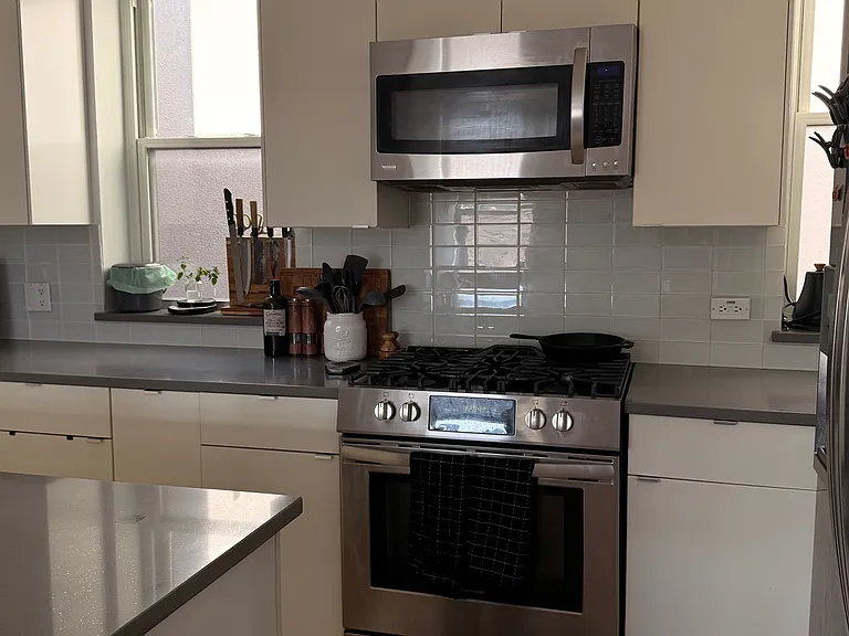 1715 N Honore St #3 — Photo 3