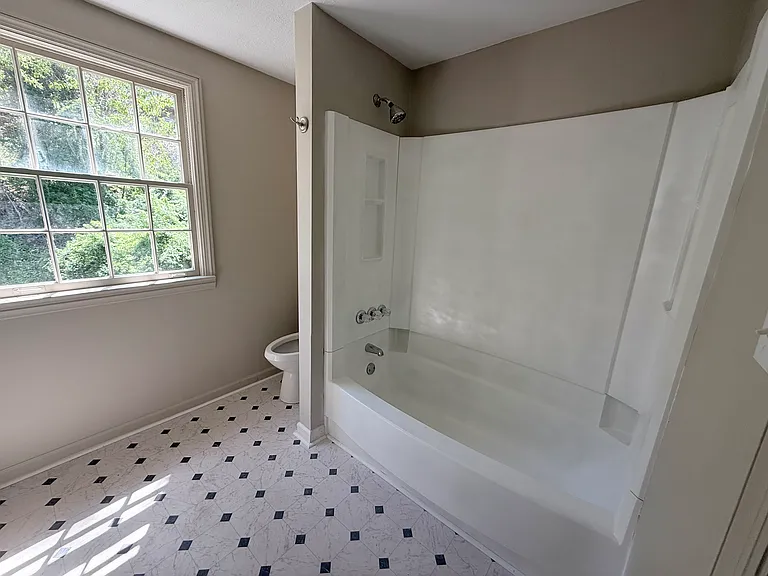 409 S Chestnut St — Photo 17