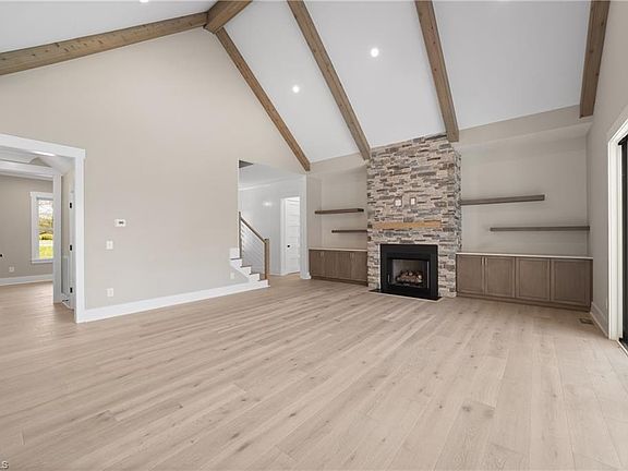 5th image of 3973 Valley View Cir