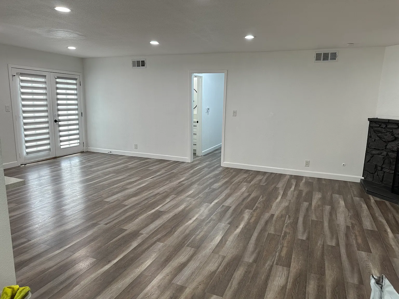 1702 W Myrtle St — Photo 4