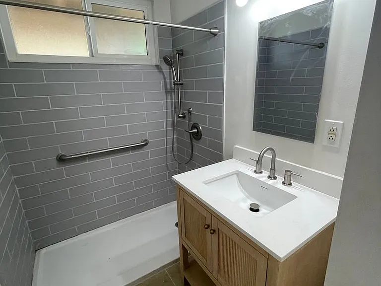 20817 Ely Ave — Photo 2