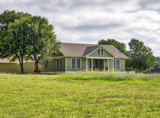 8608 Cedar Hill Rd, Brenham, TX 77833