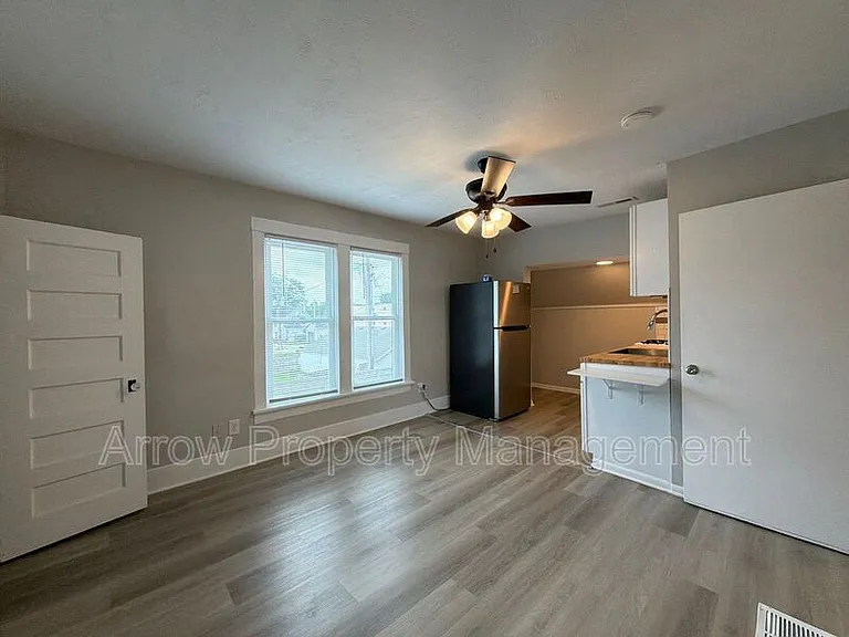 136 N 27th St #2 — Photo 7