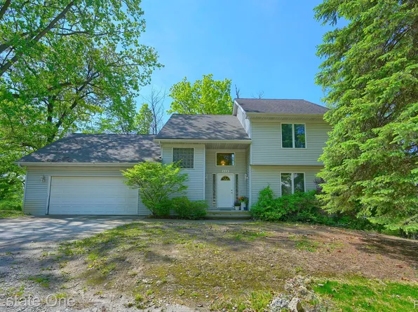 608 Butler Dr, Lake Orion, MI 48362