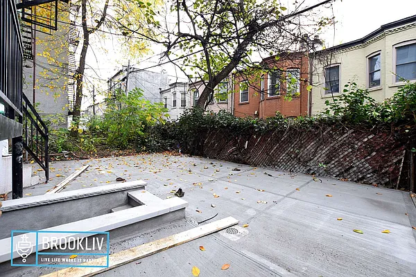 Rented by null | media 22