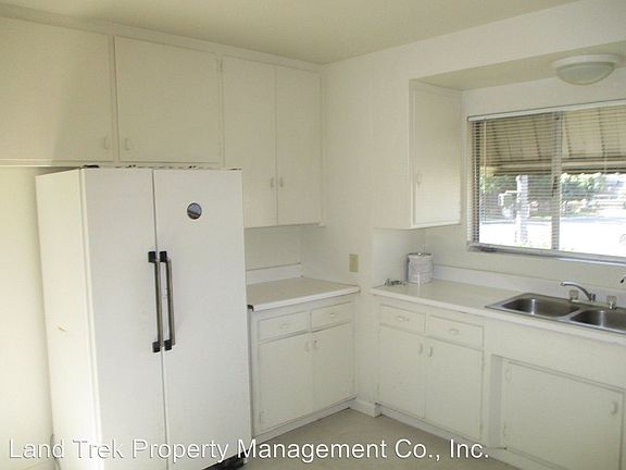 4th image of 1896 S Escondido Blvd
