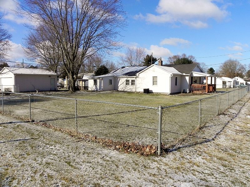1st image of 899 Garfield Ave