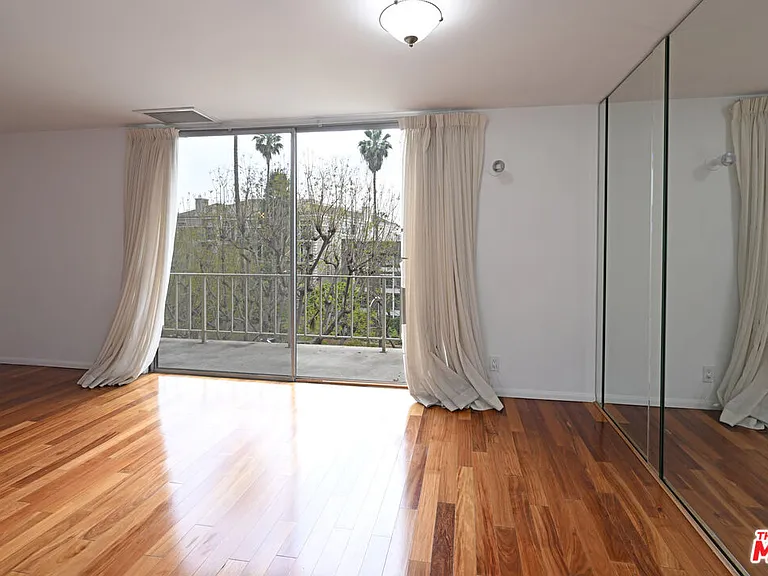 100 S Doheny Dr #424 — Photo 14